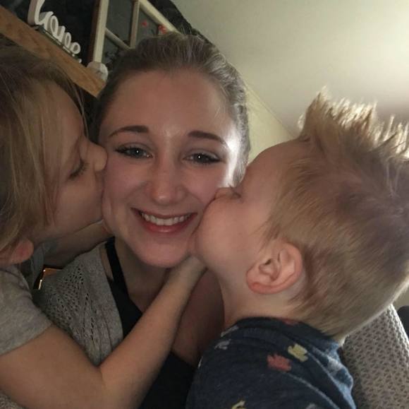 Meet your Posher, Amanda - Picture 1 of 1